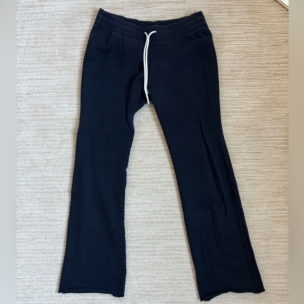 Old Navy low-rise, slightly wide-leg sweatpants/yoga pants (XS)